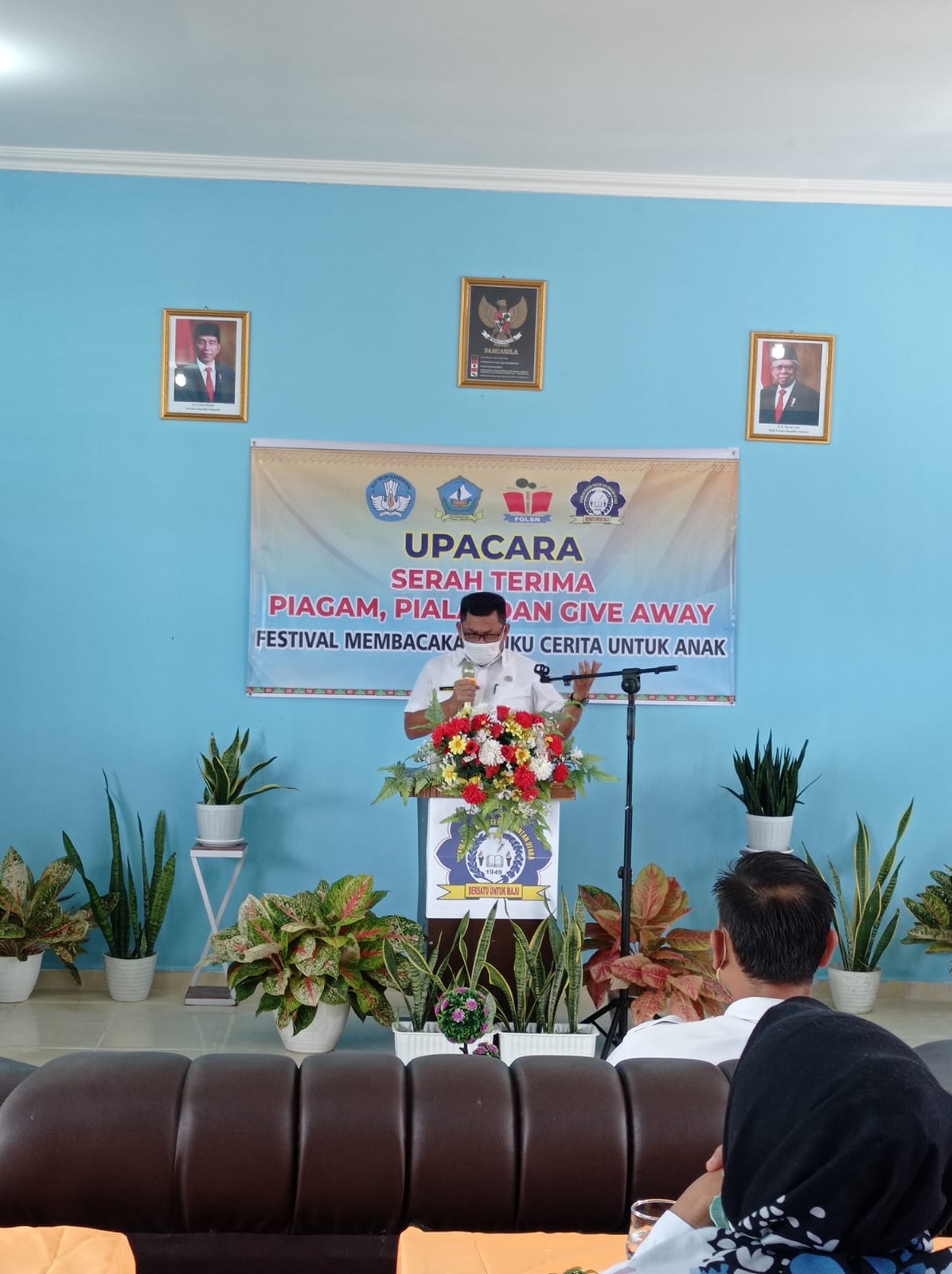 Kezia Adinda Syakira Terima Penghargaan dari Dinas Pendidikan Bintan dan FGLSN Kepri Kezia Adinda Syakira Terima Penghargaan dari Dinas Pendidikan Bintan dan FGLSN Kepri