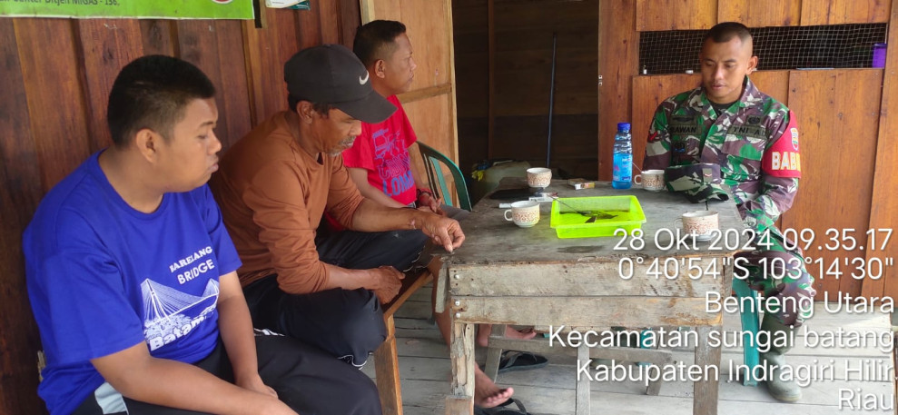 Babinsa Kopda Irawan Giat Komsos Guna Jaga Kekompakan dan Kebersamaan