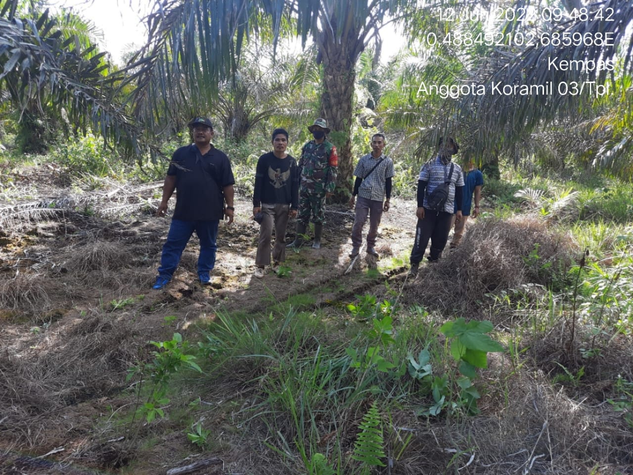 Koramil 03/Tempuling Laksanakan Patroli Karhutla Bersama MPA Dan Warga Binaan
