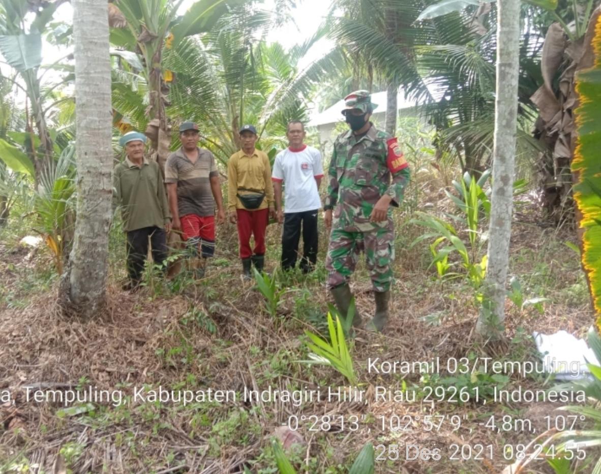 Babinsa Koramil 03/Tempuling Aktif Laksanakan Patroli Karlahut Bersama Mpa