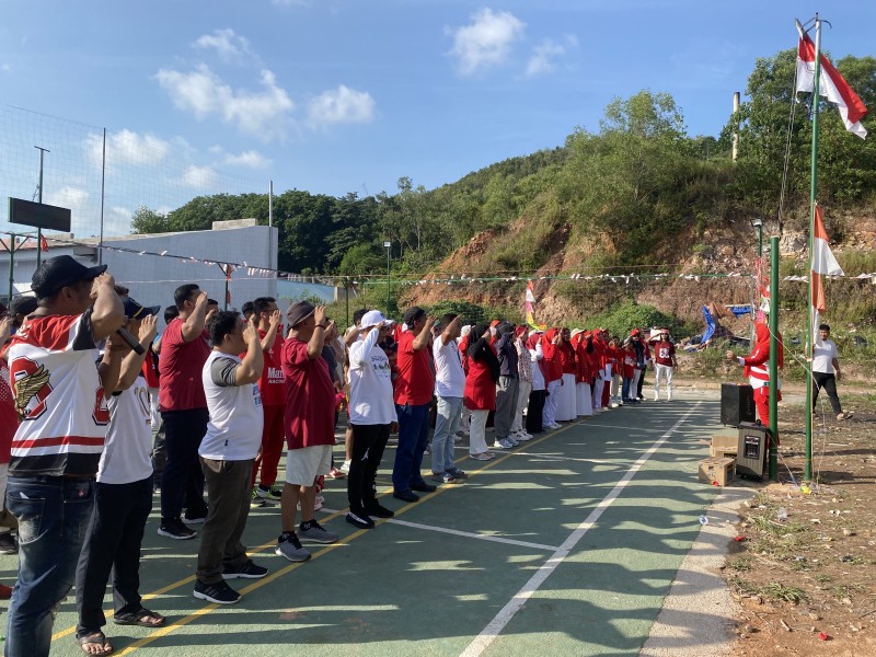 Warga Perumahan Glory Tanjung Riau, Gelar Upacara Penghormatan Bendera Merah Putih