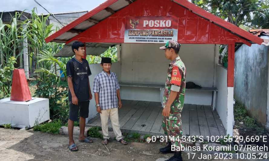 Aktif Lakukan Komsos Bersama Sertu Yadi Yanto dan Masyarakat Kampung Pancasila