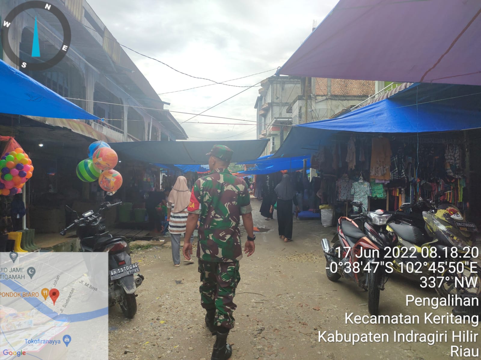 Personel Koramil 09/Kemuning Tetap Laksanakan Sosialisasi dan Penegakan Disiplin Prokes