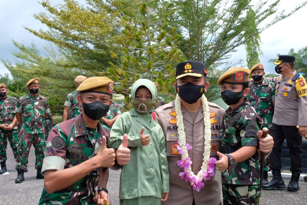Luar Biasa… Kunjungan Kerja di Dumai, Kapolda Riau Lakukan Safari ke Markas TNI