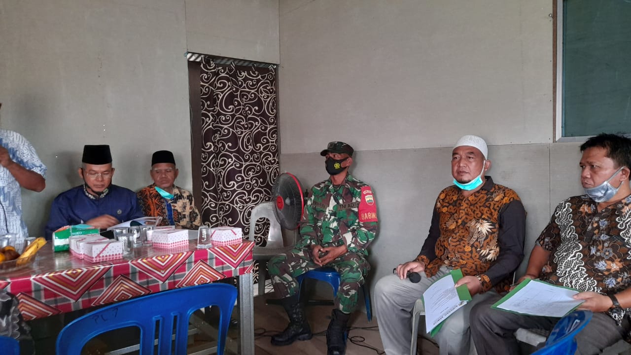 Babinsa Koramil 03/Tempuling Hadiri Rapat Anggaran Tahunan Tutup Buku TA. 2020 Kelurahan Pangkalan T