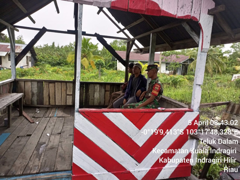 Babinsa Koramil 04/Kuindra Jalin Silaturahmi Antar Sesama Warga