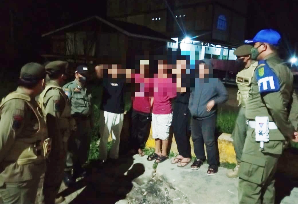 Sejumlah Pelajar Didapati Asik Bermain Game Online Ditempat Sepi