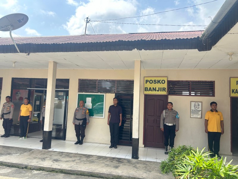 Setiap Pukul 10:00 WIB, Polsek Kemuning Nyanyikan Lagu Indonesia Raya dan Pengucapan Tribrata