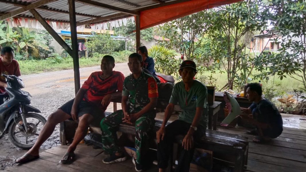 Babinsa Serka Yadiyanto Secara Rutin Lakukan Silaturahmi dengan Masyarakat Sungai Batang