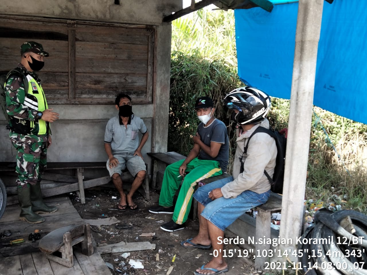 Ingatkan Masyarakat, Babinsa Koramil 12/Batang Tuaka Himbau Warga Taat Prokes