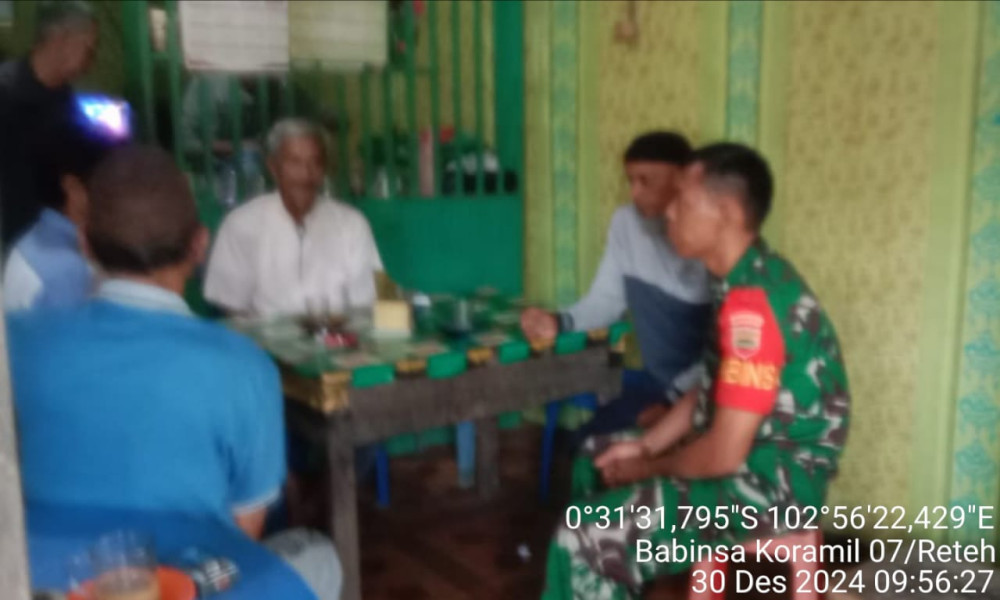 Komsos Rutin Babinsa Koramil 07/Reteh Sukses Perkuat Hubungan Masyarakat