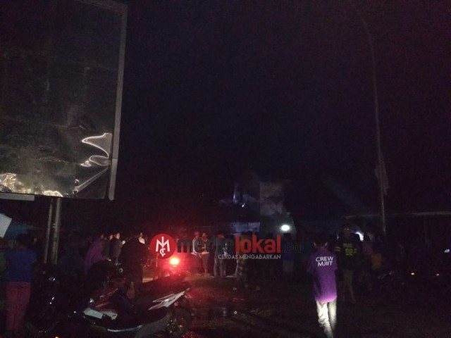 Dengan Peralatan Seadanya, Kebakaran di Desa Mumpa Inhil Berhasil di Padamkan 