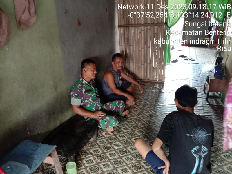 Cegah Kejahatan Di Wilayah, Koramil 07/Reteh Terus Menghimbau Agar Terus Menjaga Keamanan Lingkungan