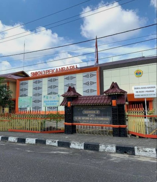 Aneh, Disdik Bungkam Kelanjutan Nasib Kepsek SMK Negeri 3 Pekanbaru Non Aktif