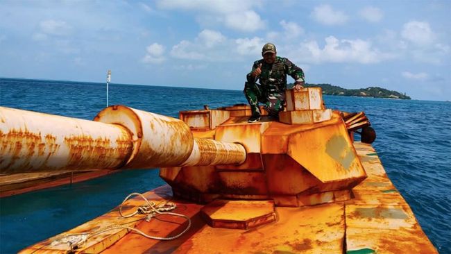 Di Perairan Natuna, TNI AL Temukan Benda Mirip Tank