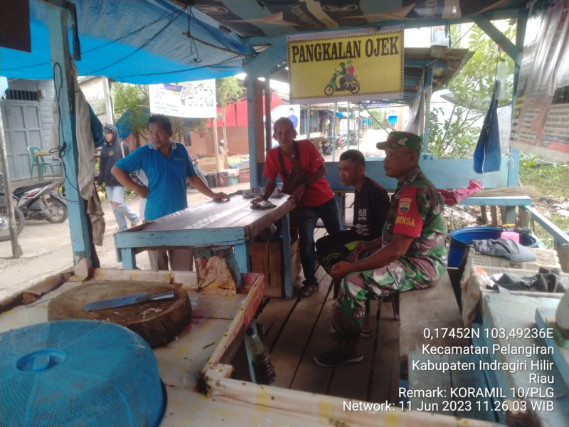 Babinsa Koramil 10/Pelangiran Ingatkan Warga Pentingnya Untuk Menjaga Nilai-nilai Pancasila