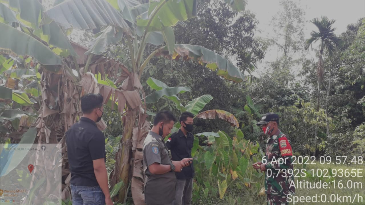 Saat Kemarau, Sertu Syamsurizal Gencarkan Patroli Karhutla di Desa Nusantara Jaya