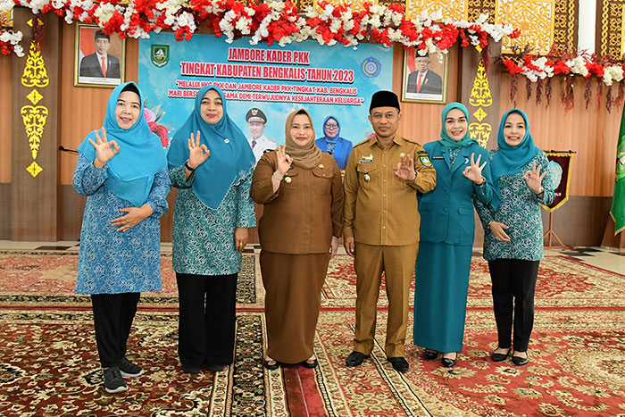 Kasmarni Minta Kader PKK Rangkul Masyarakat Dukung Program Pemerintah Kabupaten Bengkalis