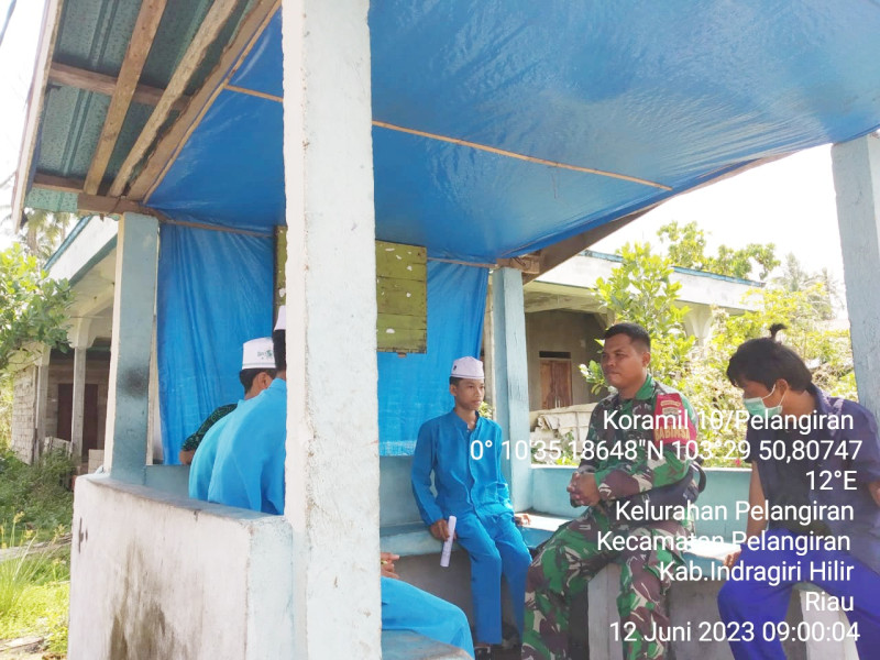 Babinsa Koramil 10/Pelangiran Berikan Pemahaman Terkait Cinta Tanah Air dan Cinta NKRI