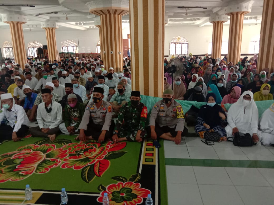 Jaga Silaturahmi Bersama Masyarakat, Babinsa 03/Tempuling Hadiri Peringatan Isra Mi'raj 