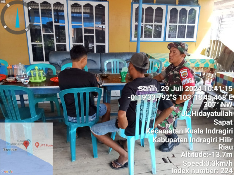 Babinsa Koramil 04/Kuindra Jalin Keakraban dan Kebersamaan Bersama Masyarakat