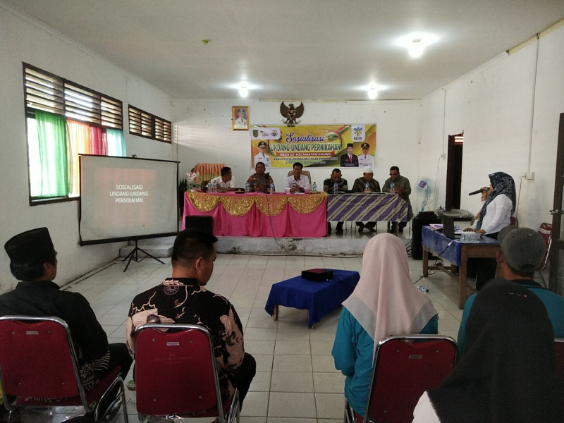 Kapolsek Gaung dan Unsur Forkompimcam Gaung Melaksanakan Sosialisasi Undang-undang Pernikahan