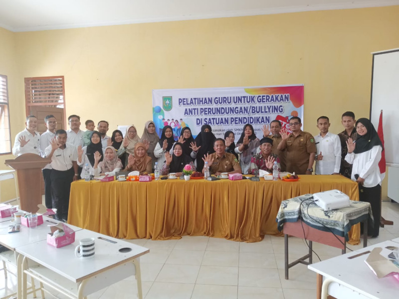 SMK Negeri 2 Kempas Gelar Pelatihan Anti Bullying