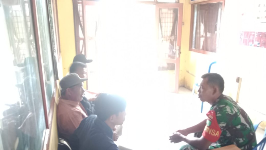 Dengan Komsos, Babinsa Serka Yadi Yanto Terus Berinteraksi Antar Sesama Guna Jalin Silaturahmi