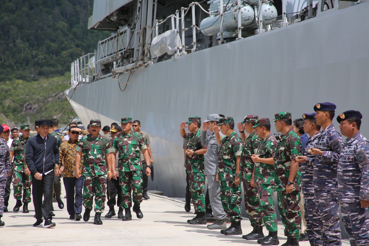 DANLANTAMAL IV Sambut Kedatangan PRESIDEN RI Di Natuna