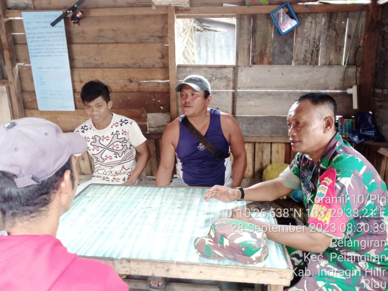 Peduli Terhadap Lingkungan, Koramil 10/Pelangiran Terus Jaga Saling Bahu Membahu Antar Sesama