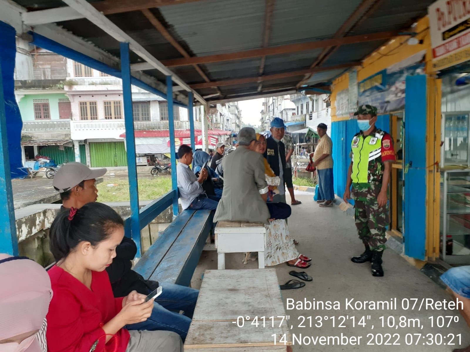 Rutin Lakukan Pengecekan Penumpang Oleh Babinsa Koramil 07/Reteh