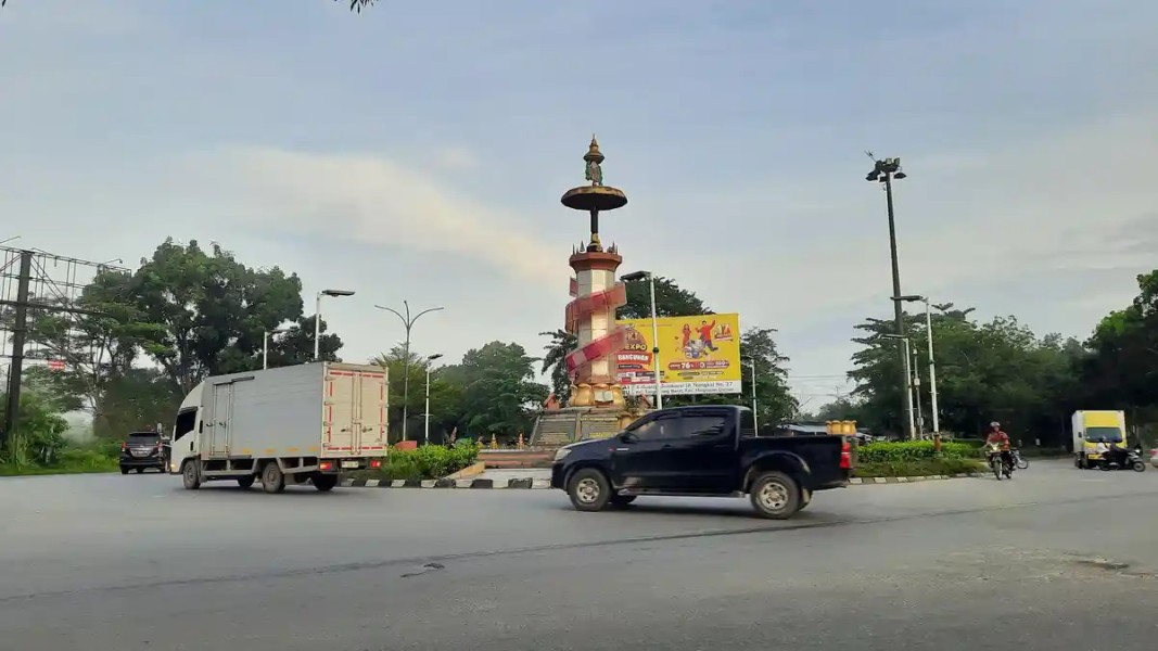 Pemko Akan Pasang APILL di Tugu Songket