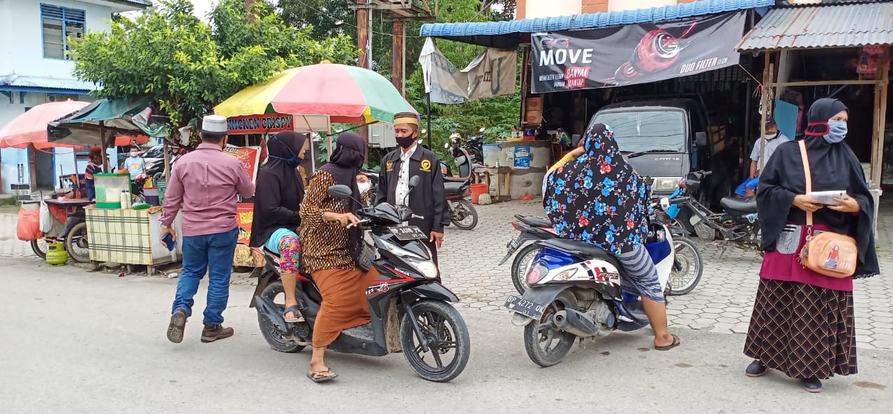 Kompak Lawan Corona, IWSS Bersama FPBK Bagikan-bagikan Masker Gratis
