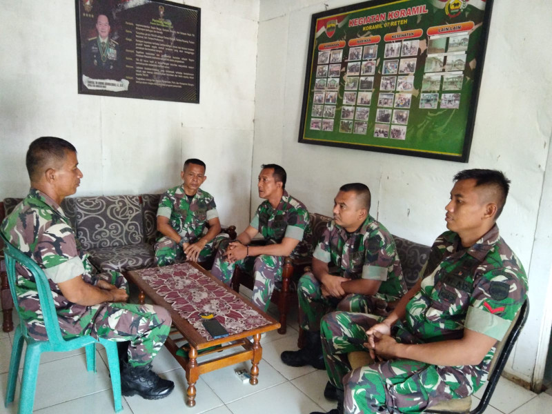 Babinsa Pelda Nofiandi Giat Lakukan Jam Komandan Bersama Anggota Koramil