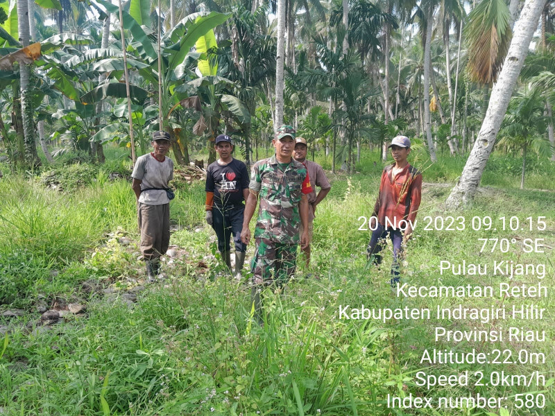 Pencegahan Kebakaran Terus Dilakukan Babinsa Koramil 07/Reteh Guna Wujudkan Lingkungan Yang Aman dan Nyaman