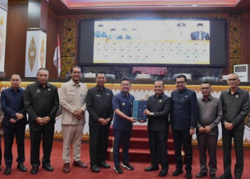 DPRD Kota Pekanbaru Laksanakan Rapat Paripurna Pengesahan APBD Kota Pekanbaru  2025 DPRD Kota Pekanbaru Laksanakan Rapat Paripurna Pengesahan APBD Kota Pekanbaru  2025