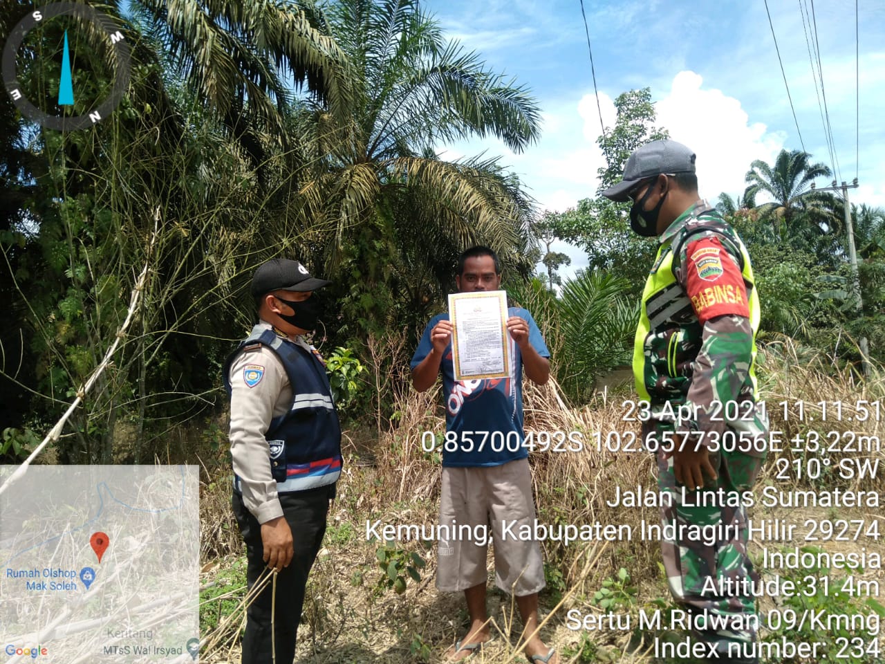 Babinsa Koramil 09/Kemuning Ajak Warga Binaan Patroli Karhutla