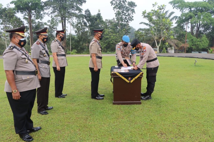 Kapolres AKBP Rendra Oktha Dinata Pimpin Sertijab, AKP Wan Mantazaka Digantikan Iptu Irwan Fikri