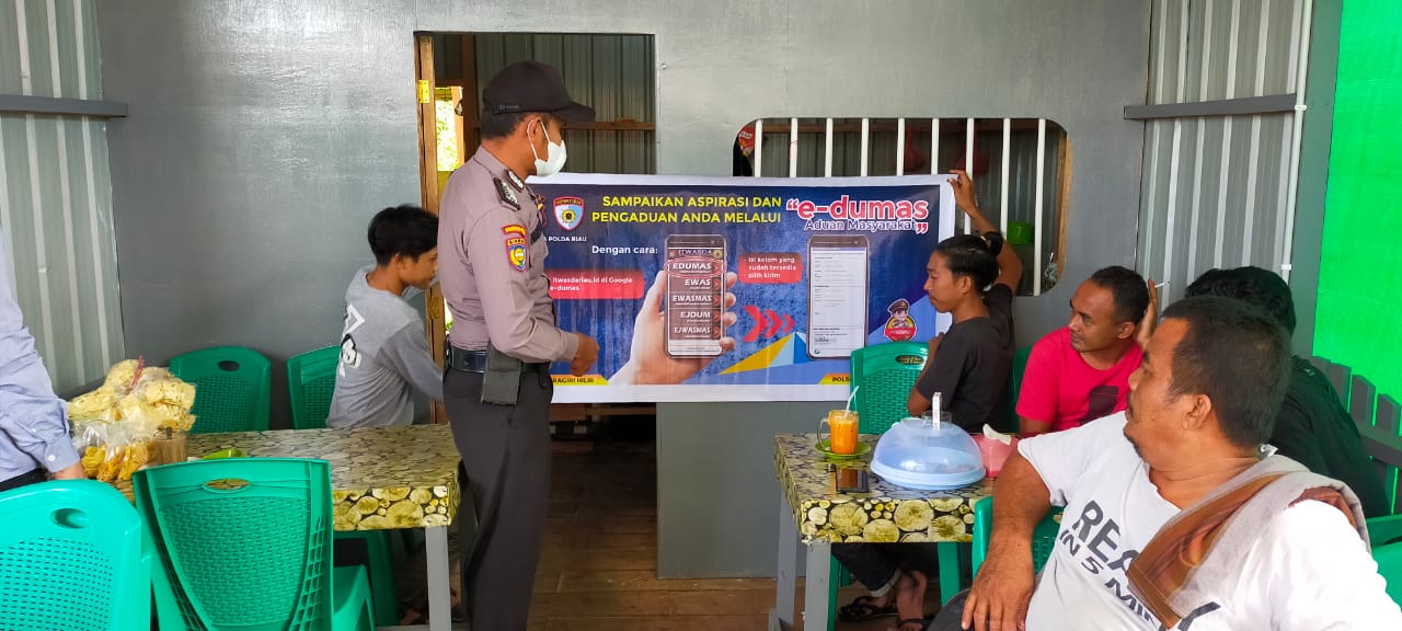 Personil Polsek GAS Bripka Prastyo Sosialisasikan Aplikasi e-Dumas