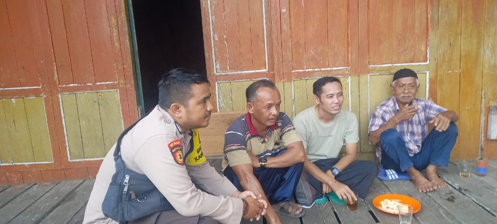 Giat Lakukan Sambang, Bhabinkamtibmas Brigadir Sebi Kurniawan Pastikan Sitkamtibmas Tetap Aman