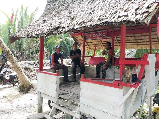 Babinsa Koramil 04/Kuindra Himbau Masyarakat Untuk Berhati-hati Ketika Ke Kebun