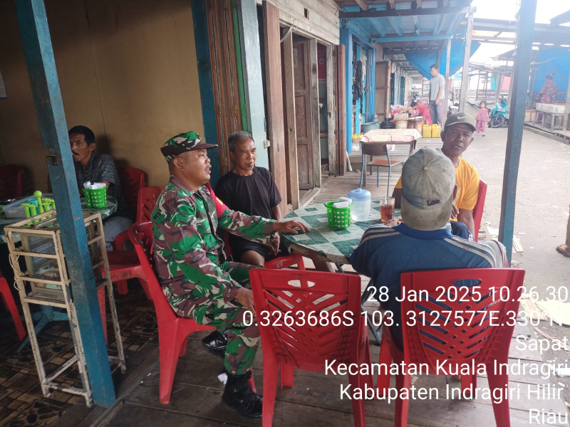 Komsos Babinsa Koramil 04/Kuindra: Meningkatkan Kesadaran Masyarakat tentang Pentingnya Toleransi dan Persatuan