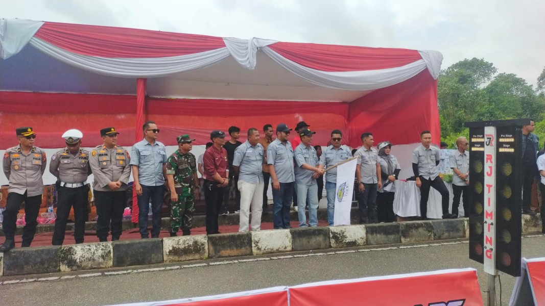 Danramil 03/Tempuling Saksikan Pembukaan Drag Bike Kapolres Inhil Cup 2025, Wujudkan Semangat Olahraga dan Persatuan