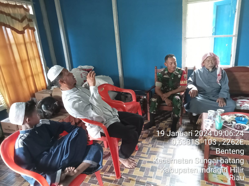 Koramil 07/Reteh Praka Dharma Turun Untuk Jalin Silaturrahmi dan Berikan Informasi Kepada Tokoh Agama dan Masyarakat