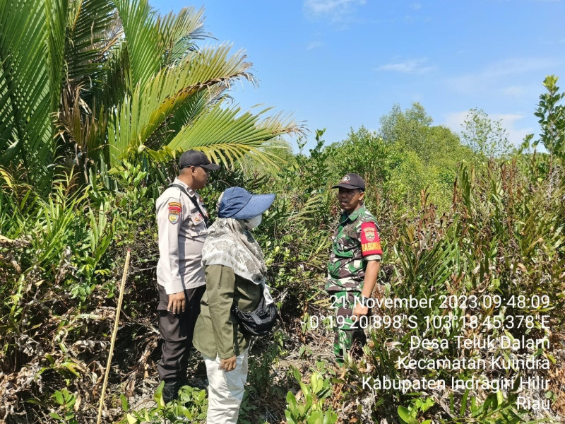 Giat Pencegahan Karhutla Rutin Dilakukan Babinsa Koramil 04/Kuindra Untuk Menghindari Kebakaran