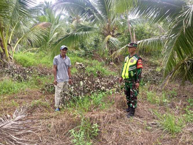 Patroli Karhutla Bersama Babinsa Koramil 04/Kuindra dan Masyarakat
