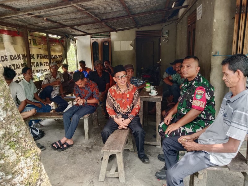 Jaga Kebersamaan, Babinsa Serka Ferry Barus Gelar Kegiatan SDM Dengan Warga Setempat
