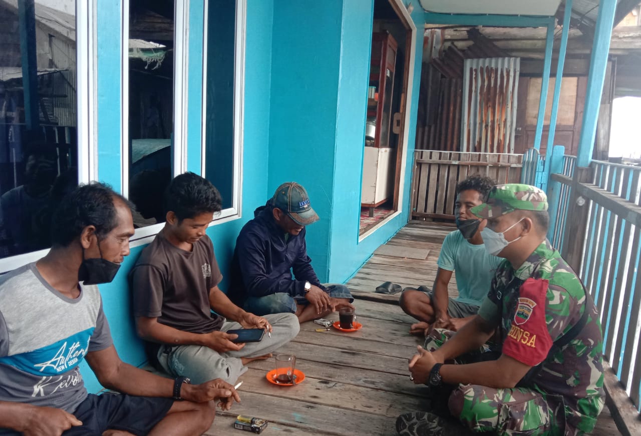 Babinsa Koramil 04/Kuindra Laksanakan Komunikasi Sosial di Desa Sungai Bela