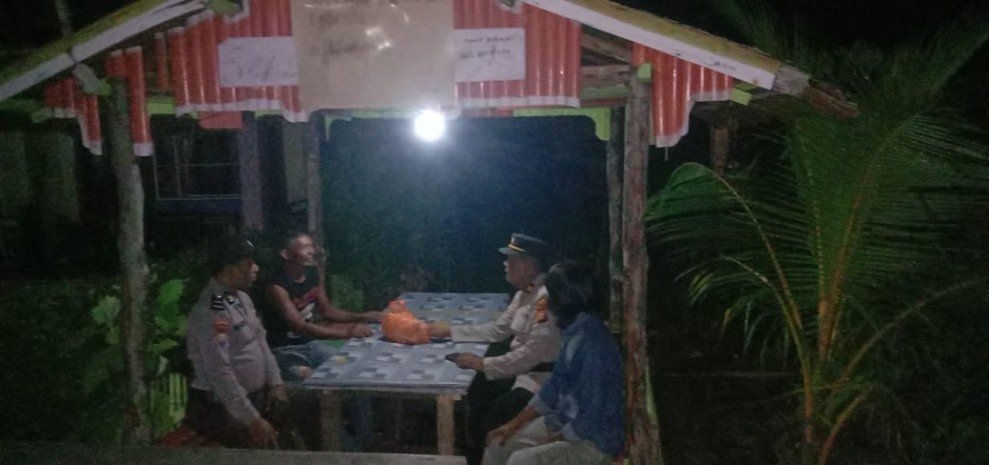 Kanit Binmas Polsek Gaung Aipda Ricci Ronaldy Giat Sambang Pos Kamling dan Patroli Wilayah di Binaan