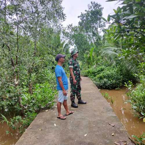 Babinsa Koramil 04/Kuindra Bersama MPA Tetap Turun Ke Wilayah Lakukan Patroli Karlahut